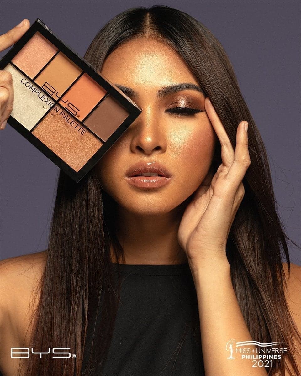 Filipina beauty consumer